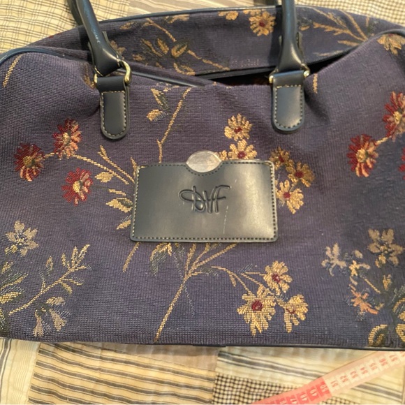 DVF Diane von furstenburg overnight bag - Picture 2 of 7